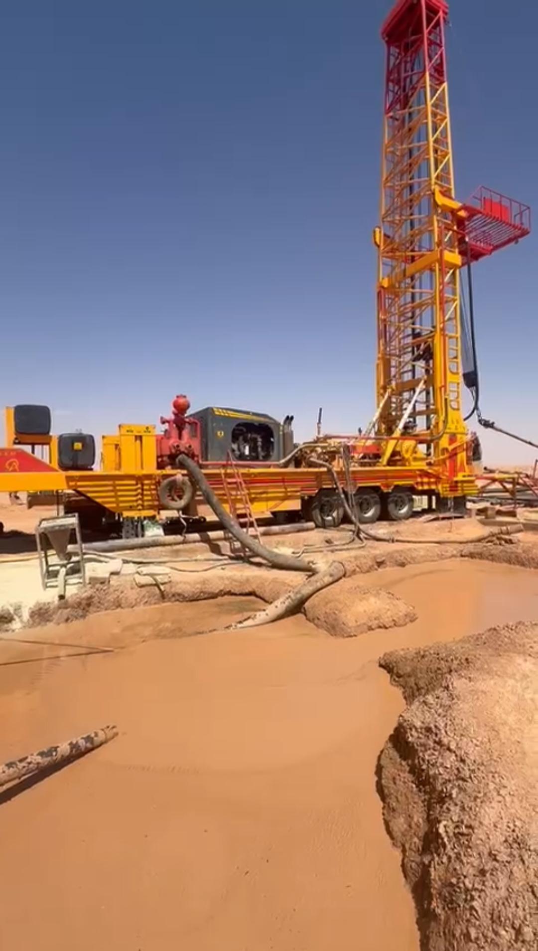 water well drilling mud pump working in algeria desert