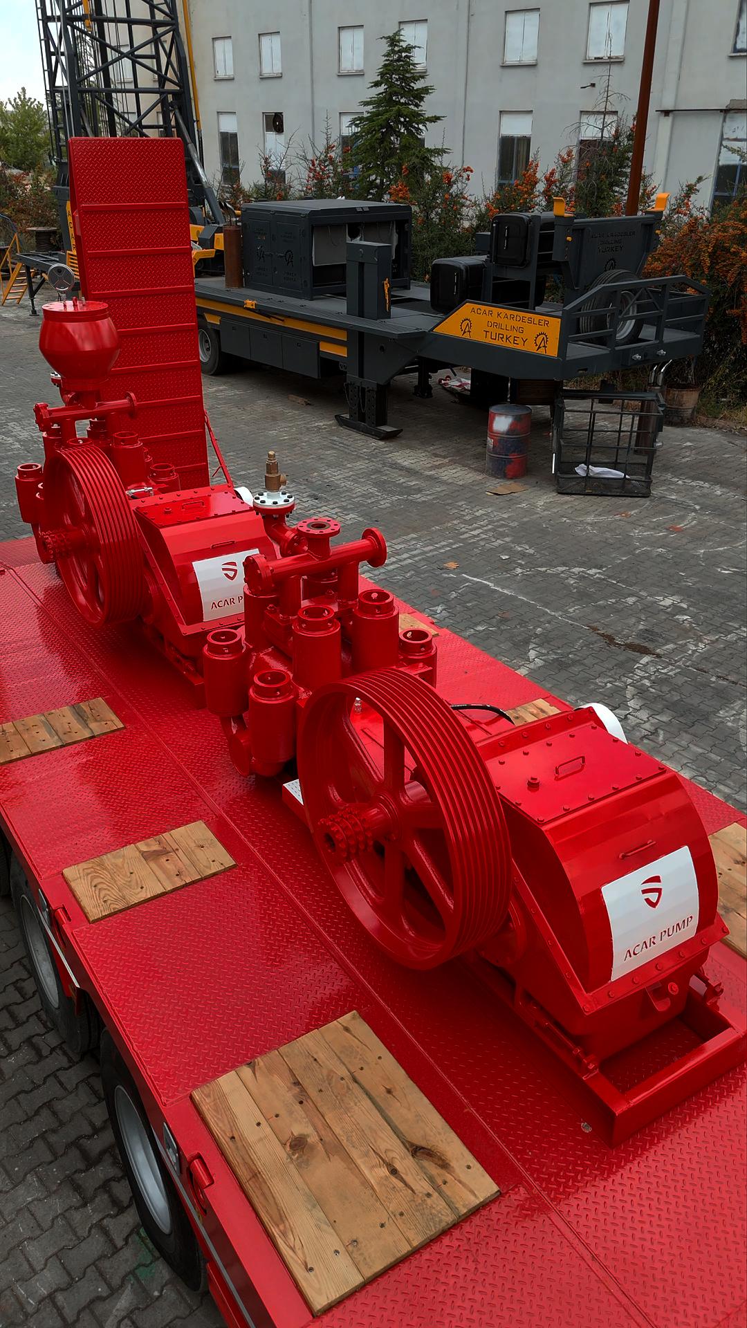 water well drilling mud pump working in uzbekistan desert