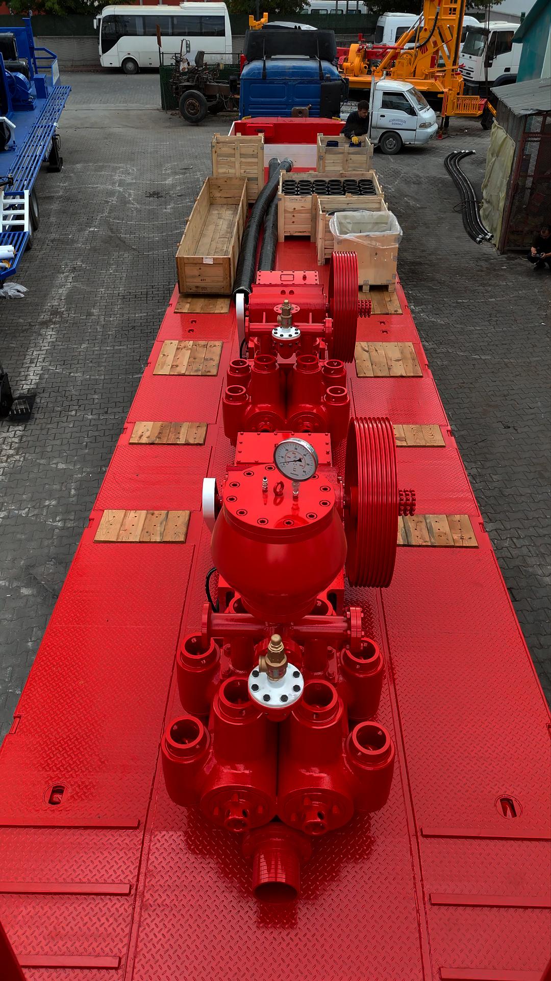 water well drilling mud pump working in uzbekistan desert
