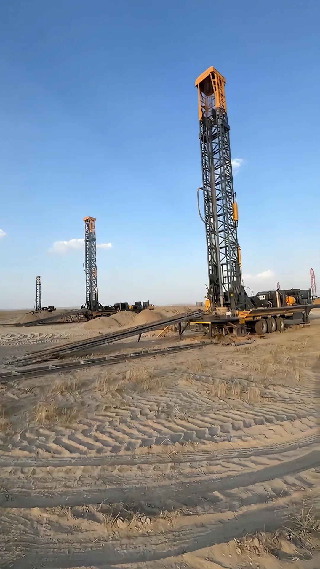 water well drilling mud pump working in uzbekistan desert